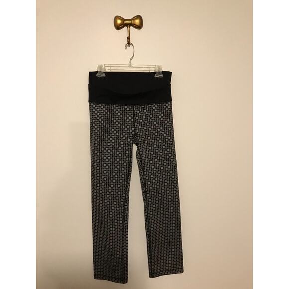 Lululemon Straight-Up Pant - Tri Geo Silver Spoon Black Pattern - Size 10 - Picture 1 of 8
